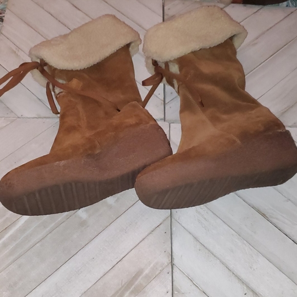 Kors Michael Kors Size 8.5 Brown Leather Boots - Picture 2 of 6